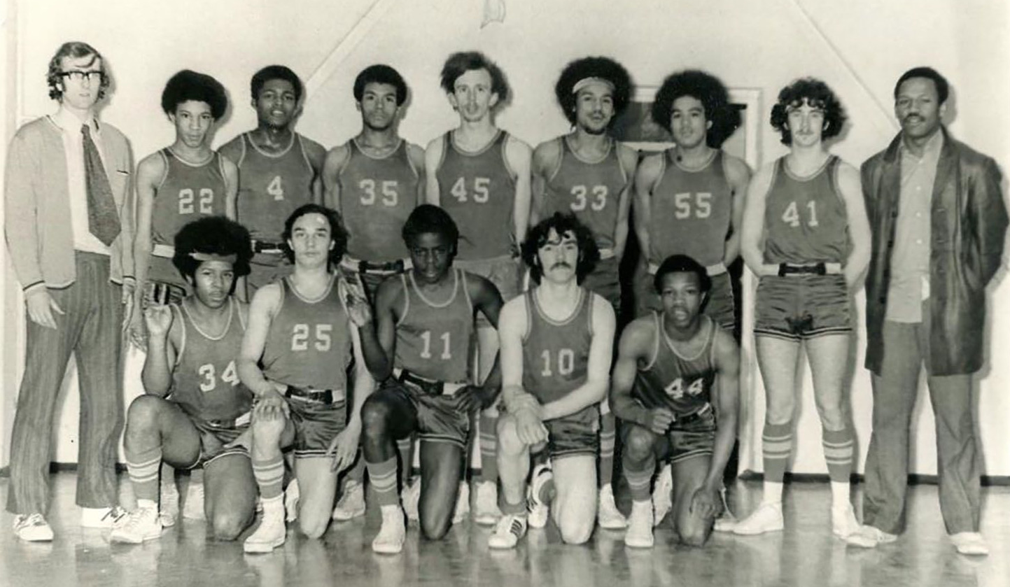 Jimmy Rogers (far right) and his team. Paul Ambrosius is player No33.
